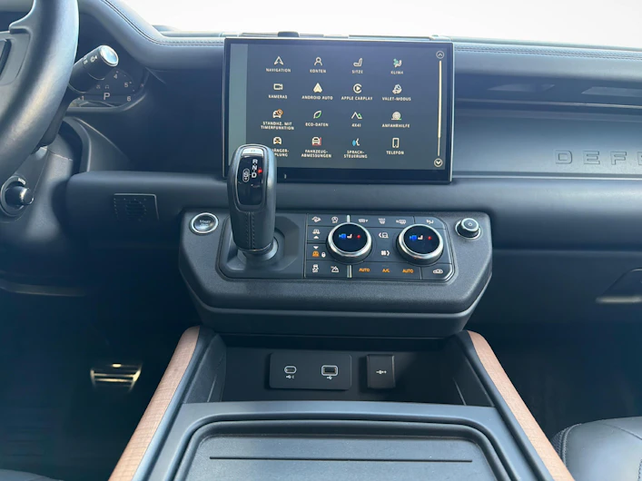 image du véhicule LAND ROVER DEFENDER