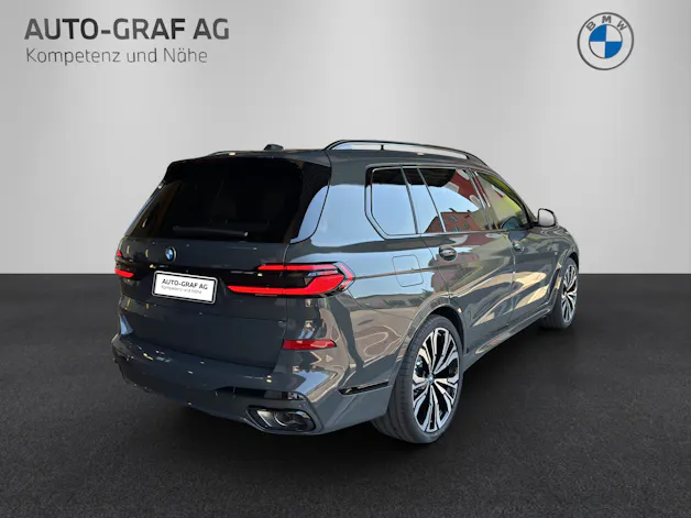 BMW X7 40i xDrive M Sport Pro (7-Plätzer)