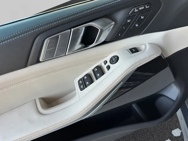 BMW X7 40i xDrive M Sport Pro (7-Plätzer)