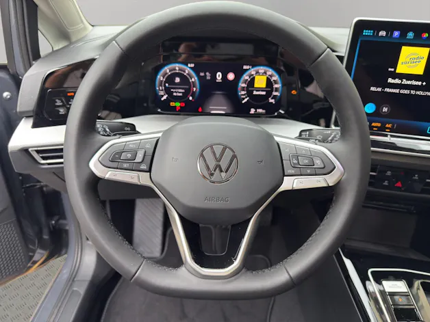 VW Golf VIII Variant 1.5 eTSI Style DSG