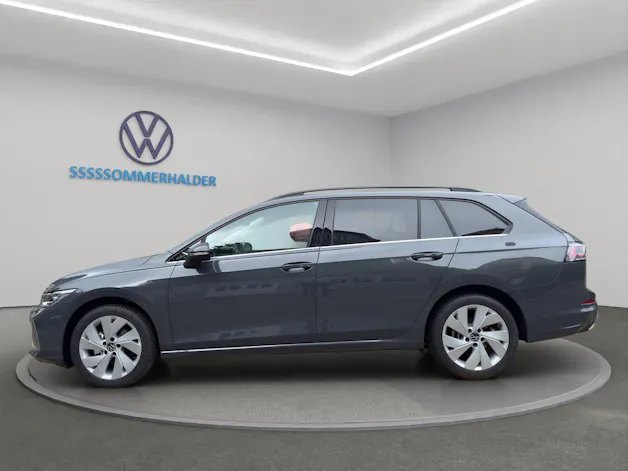 VW Golf VIII Variant 1.5 eTSI Style DSG