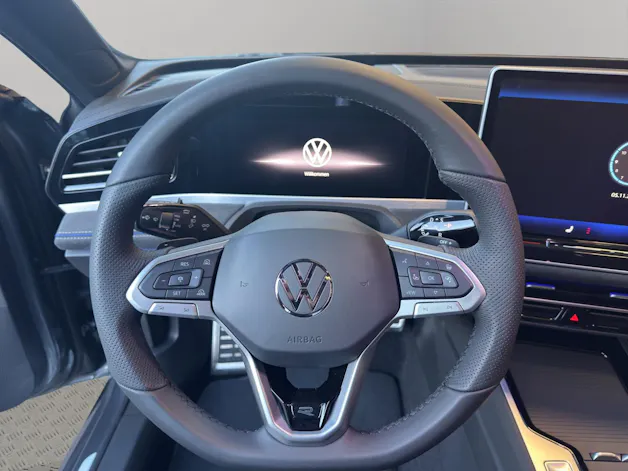 VW Passat Variant 2.0 TDI R-Line DSG 4motion