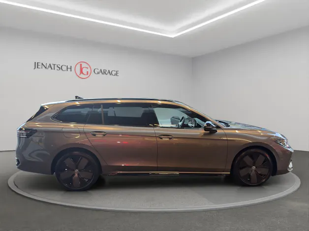 VW Passat Variant 2.0 TDI R-Line DSG 4motion