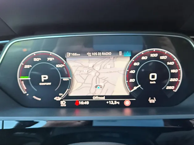 Audi e-tron 55 Sportback S Line quattro Daytonagrau Perleffekt