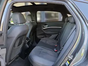 Audi e-tron 55 Sportback S Line quattro Daytonagrau Perleffekt