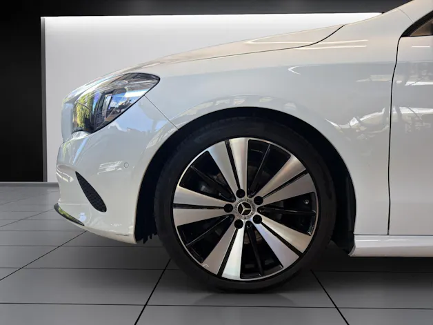 Mercedes-Benz CLA 200 Night Star