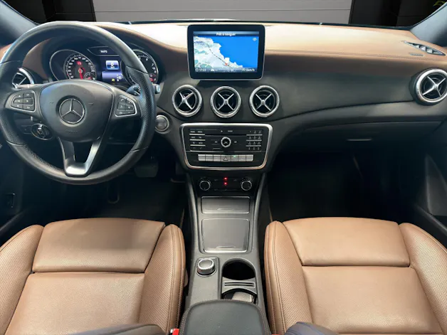 Mercedes-Benz CLA 200 Night Star