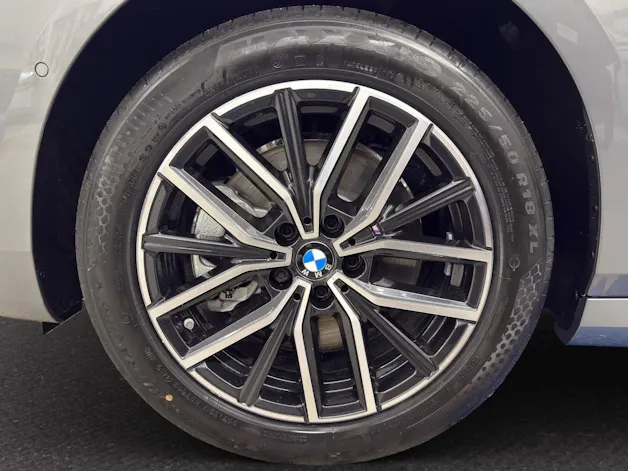 BMW 230e xDrive Active Tourer