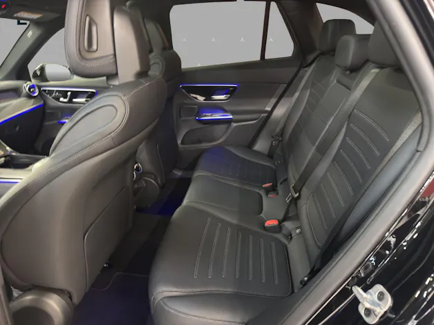 Mercedes-Benz GLC 200 4M - AMG / 360 Grad Kamera / Panorama-Dach / AHK