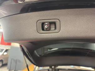 Mercedes-Benz GLC 200 4M - AMG / 360 Grad Kamera / Panorama-Dach / AHK