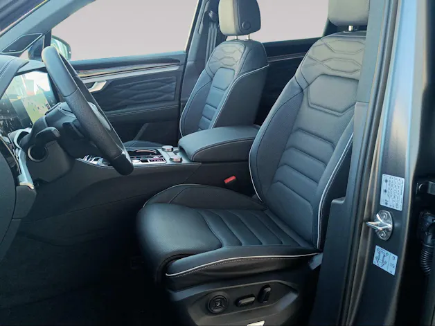 VW Touareg 3.0 TDI R-Line Final Edition Tiptronic