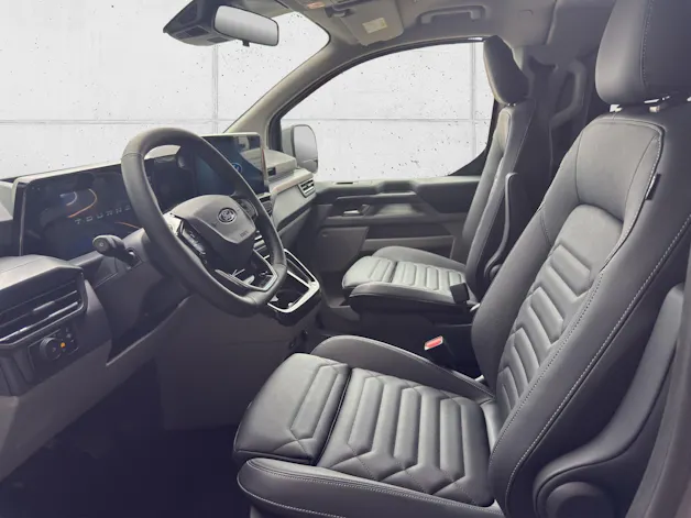 Ford Tourneo C Bus 320 L1 2.0 EcoBlue 170 Titanium