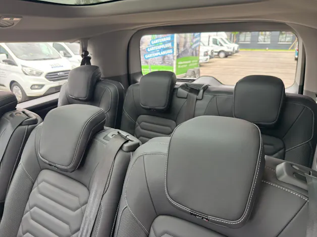 Ford Tourneo C Bus 320 L1 2.0 EcoBlue 170 Titanium