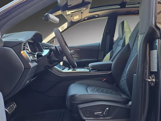 Audi RSQ8 performance quattro