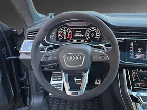 Audi RSQ8 performance quattro