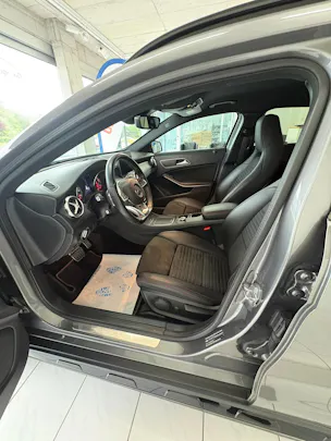Mercedes-Benz GLA 200 AMG Line 7G-DCT