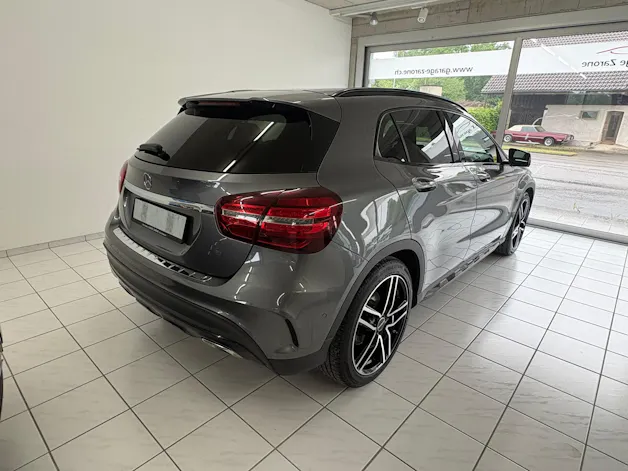 Mercedes-Benz GLA 200 AMG Line 7G-DCT