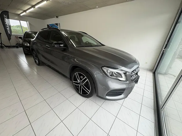 Mercedes-Benz GLA 200 AMG Line 7G-DCT