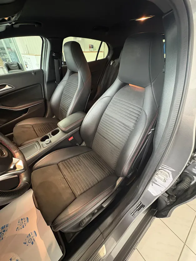 Mercedes-Benz GLA 200 AMG Line 7G-DCT
