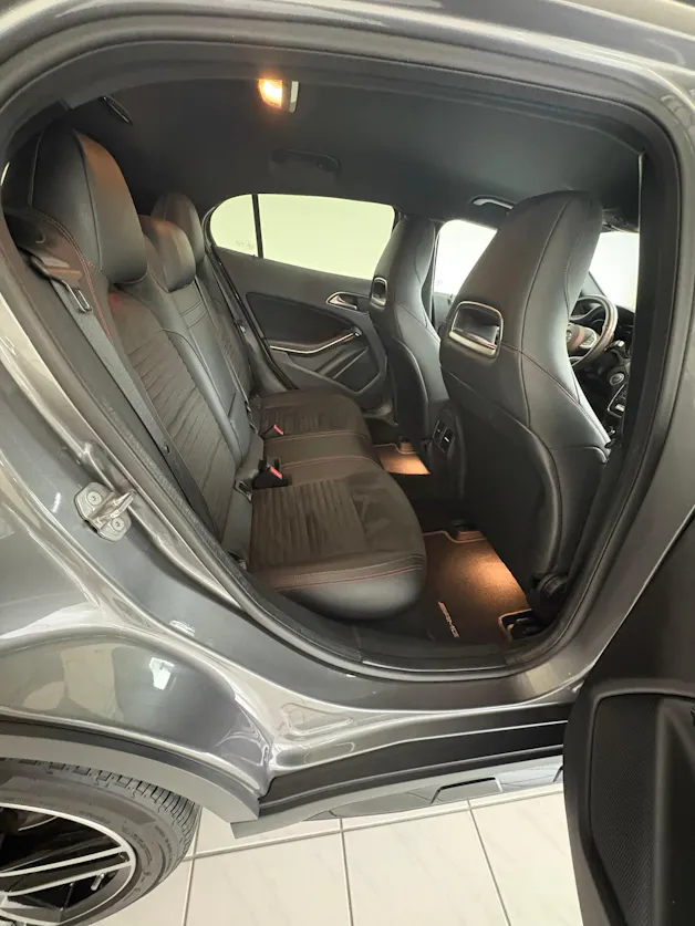 Mercedes-Benz GLA 200 AMG Line 7G-DCT