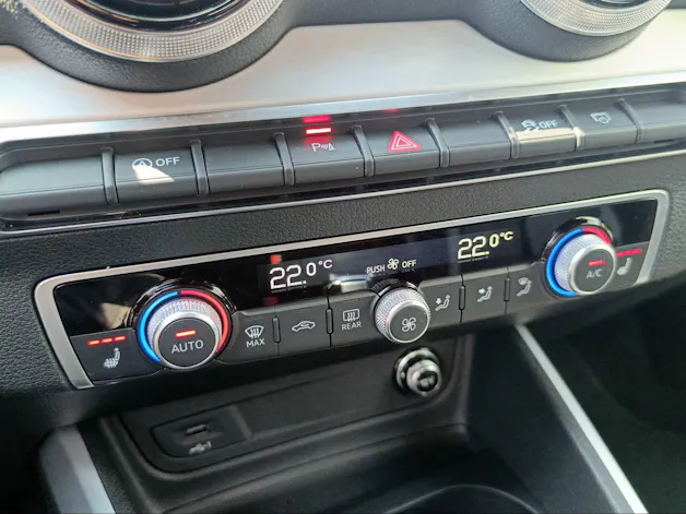 Audi Q2 40 TFSI S line Attraction quattro S-tronic