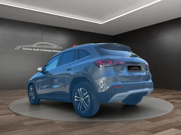 Mercedes-Benz GLA 250 4Matic Style 8G-DCT