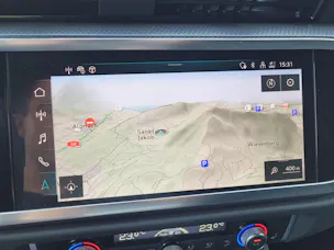 Audi Q3 35 TFSI S line Attraction S-tronic *8-fach berieft + Panoramadach*