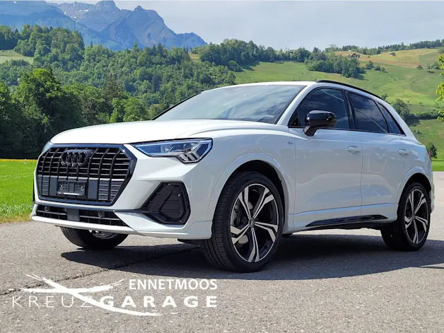 Audi Q3 35 TFSI S line Attraction S-tronic *8-fach berieft + Panoramadach*