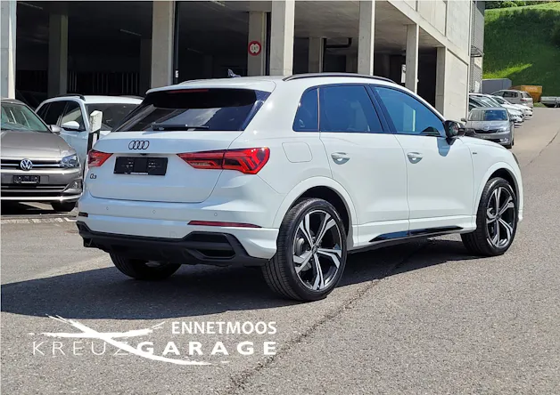 Audi Q3 35 TFSI S line Attraction S-tronic *8-fach berieft + Panoramadach*