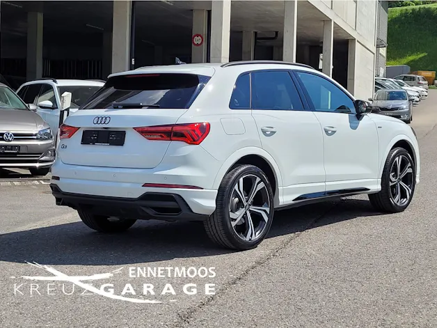 Audi Q3 35 TFSI S line Attraction S-tronic *8-fach berieft + Panoramadach*