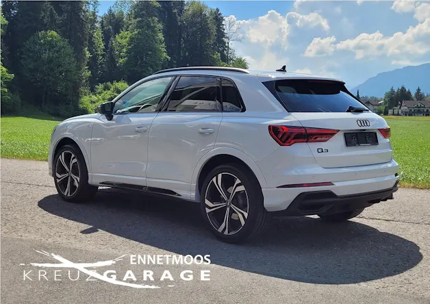 Audi Q3 35 TFSI S line Attraction S-tronic *8-fach berieft + Panoramadach*