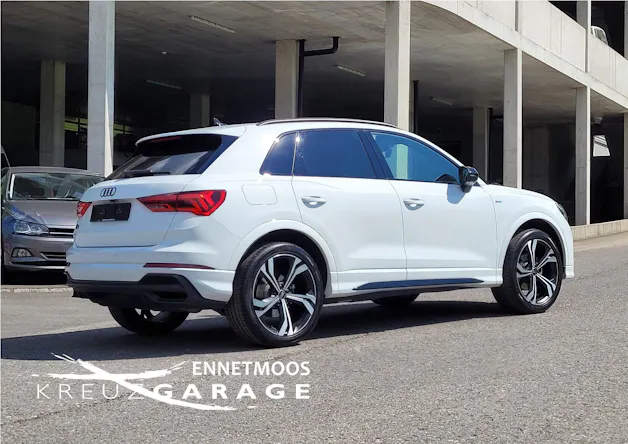 Audi Q3 35 TFSI S line Attraction S-tronic *8-fach berieft + Panoramadach*