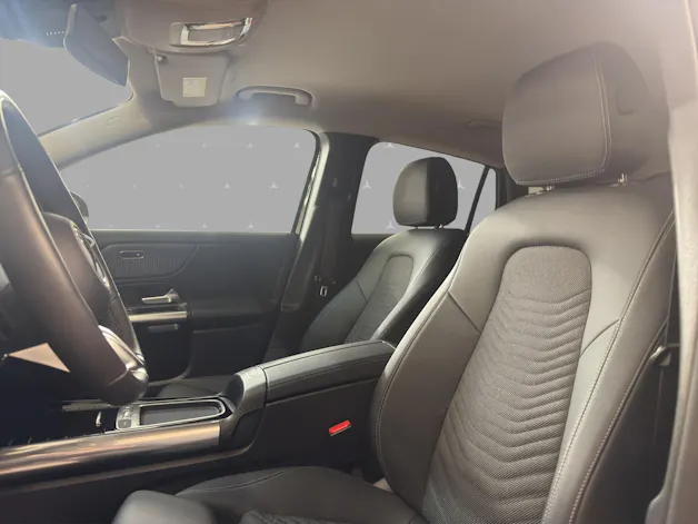 Mercedes-Benz GLA 220 4M - Progressive / Rückfahrkamera / Multibeam LED / Verkehrszeichen-Assistent
