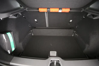 https://vehicle.imgix.net/4310059/8fdfdfd9-ede8-40c5-9281-4edbbf218efc.jpg