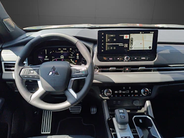 MITSUBISHI OUTLANDER 12