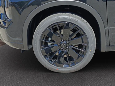 MITSUBISHI OUTLANDER 9