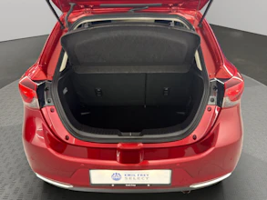 https://vehicle.imgix.net/4310073/4b816f6f-9060-4c61-b376-1dd62f794fcc.jpg