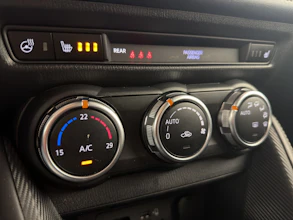 https://vehicle.imgix.net/4310073/4e22f4f9-1172-408b-92ee-9599b6e0d740.jpg
