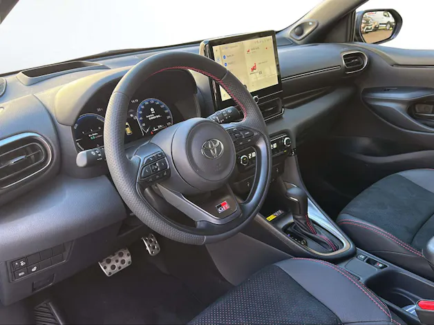 Toyota Yaris 1.5 VVT-i HSD GR Sport