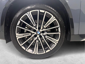 https://vehicle.imgix.net/4310302/05c42b6e-2091-4298-9f3c-bdf2d511c110.jpg