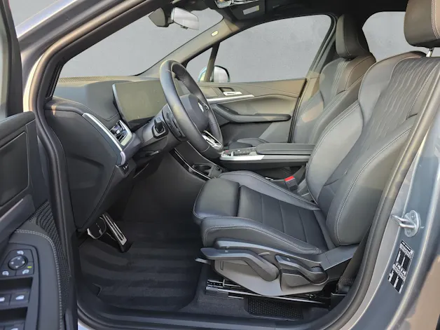 BMW 220i Active Tourer M Sport U06 AHK 1.3T