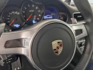 Porsche 911 Carrera 4 GTS
