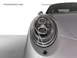 Porsche 911 Carrera 4 GTS