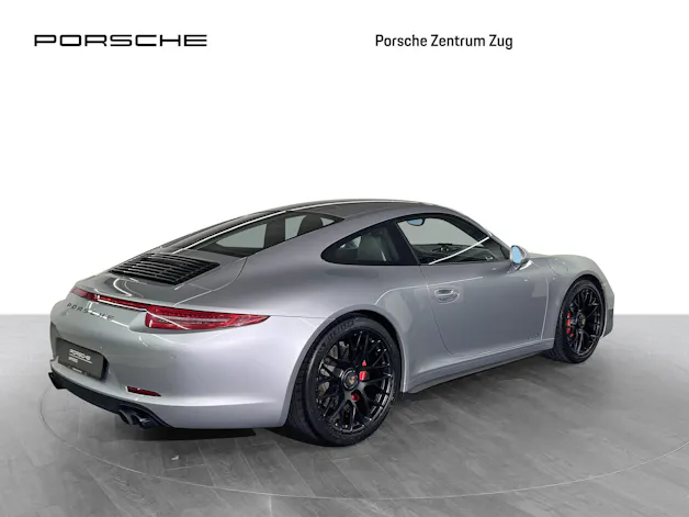 Porsche 911 Carrera 4 GTS