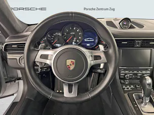 Porsche 911 Carrera 4 GTS