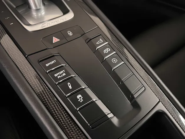 Porsche 911 Carrera 4 GTS