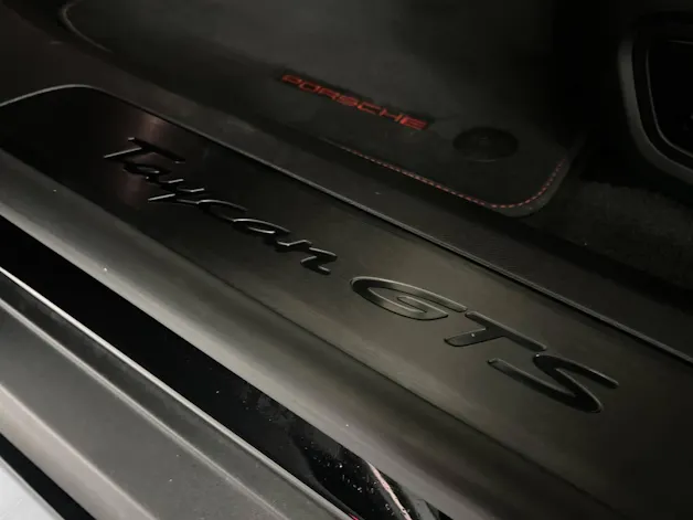 Porsche Taycan GTS Sport Turismo