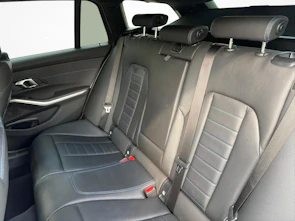 Fahrzeugbild BMW 320d xDrive SAG Touring