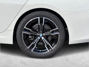 https://vehicle.imgix.net/4310410/e3553f09-a822-42c5-a0f7-786249901deb.jpg