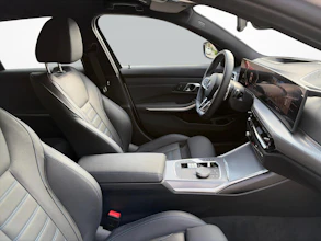 https://vehicle.imgix.net/4310410/fcc20c2a-a3c1-4643-82dc-90e0e912d701.jpg